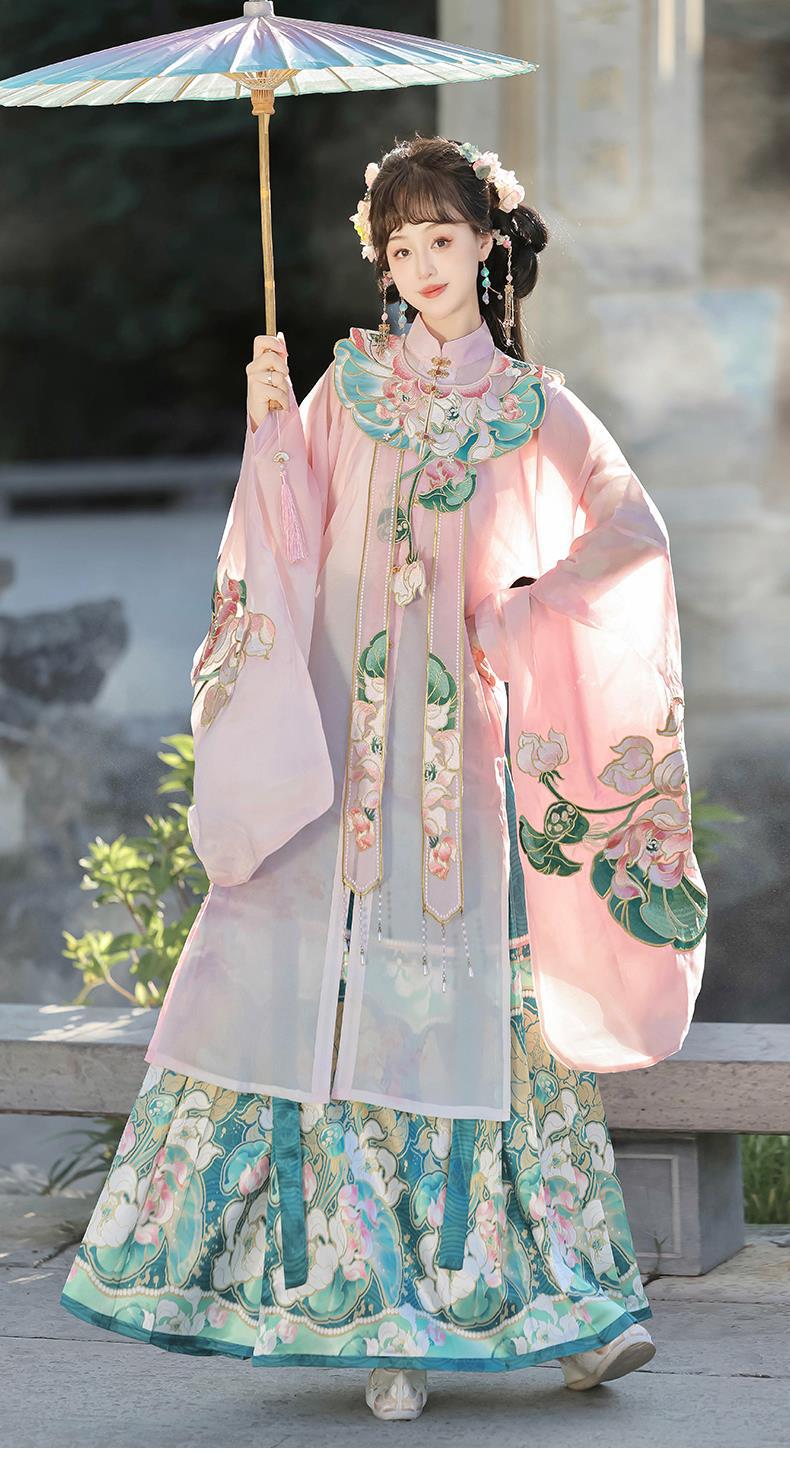 Modernized Hanfu Set: Yunjian (Cloud Collar), Changshan (Long Shirt) & Mamianqun (Pleated Skirt)