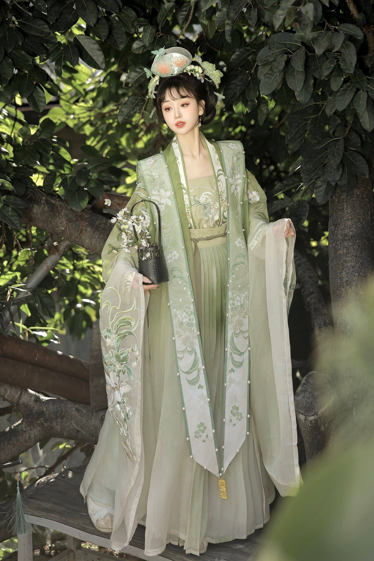 Song Dynasty Heavy Embroidery Hanfu 6-Piece Set